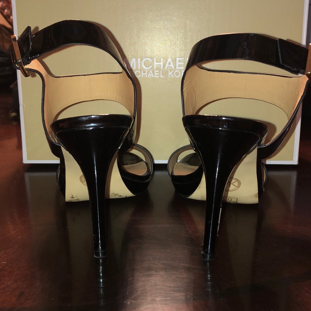 High heels - Picture 3 of 3
